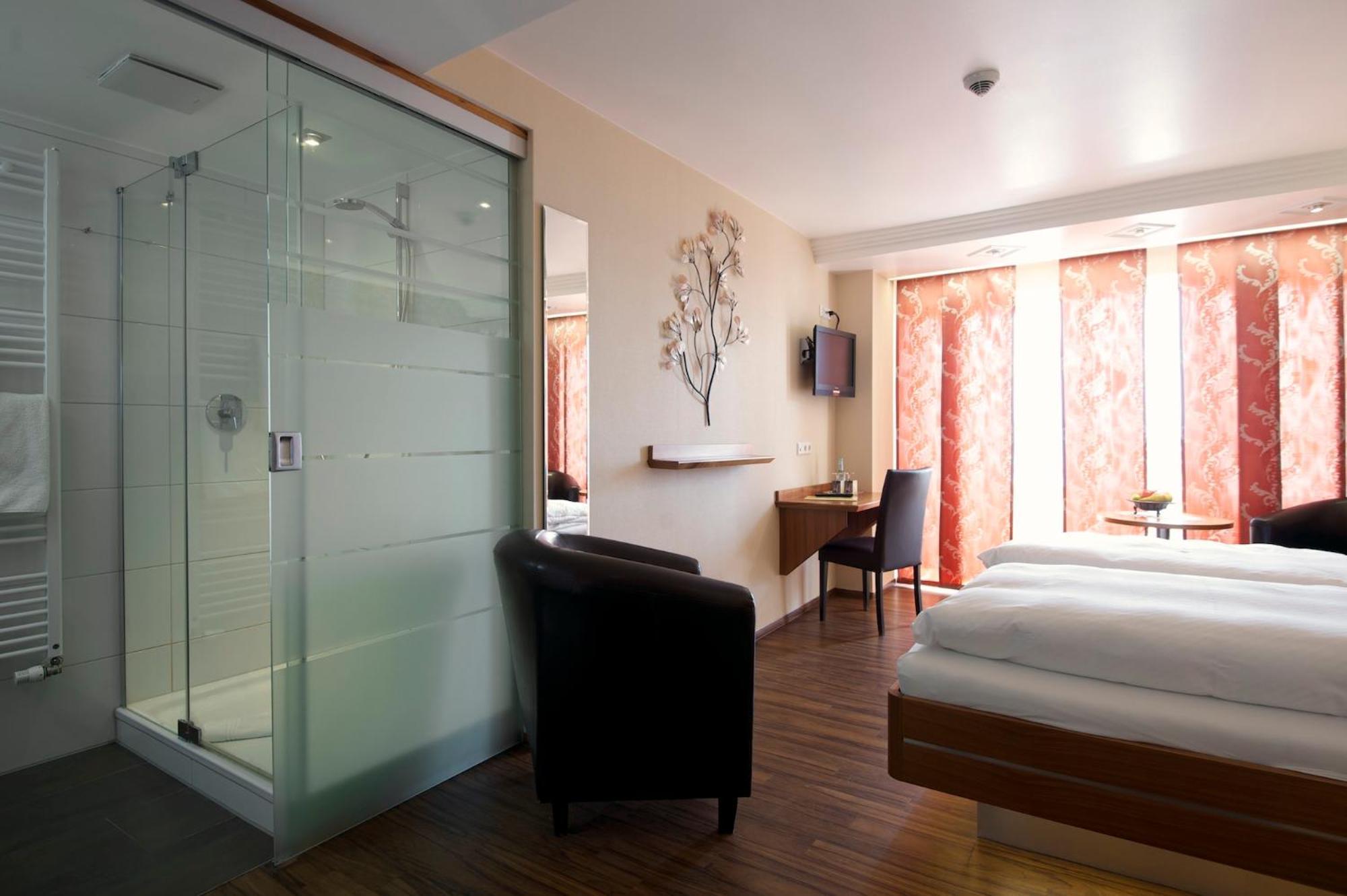 לנגנרגן Hotel Engel מראה חיצוני תמונה